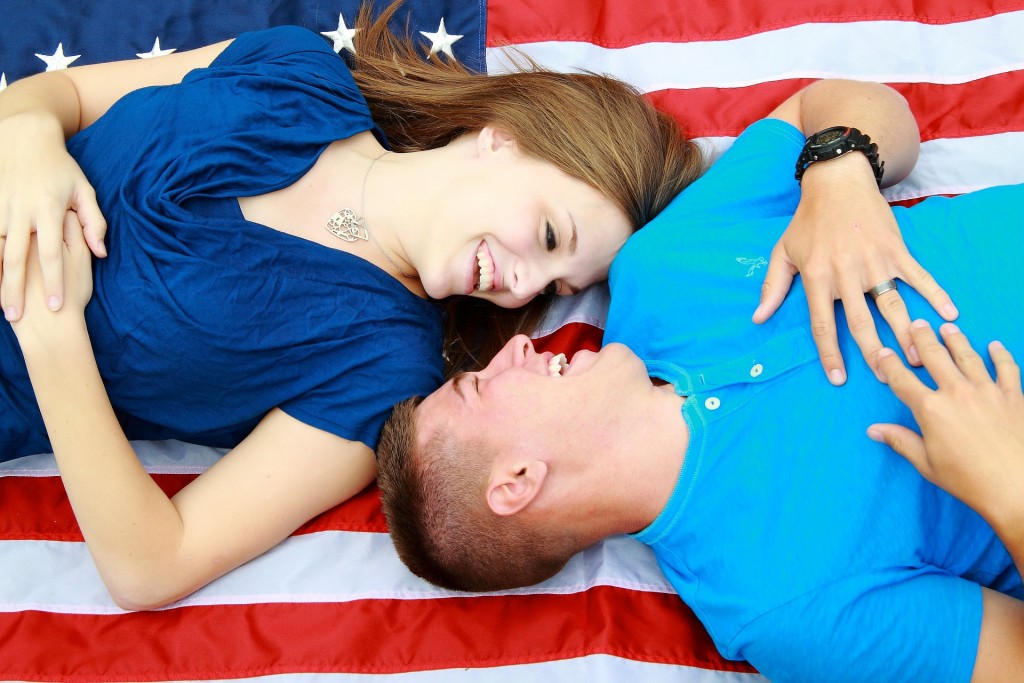couples-1057638_1920